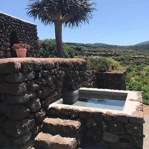 Dammusi Il Serralh -pantelleria- Casa vacanze